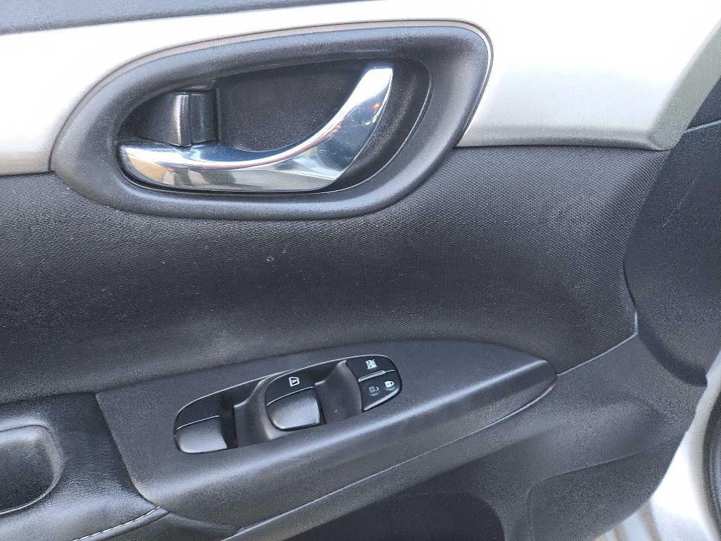 2019 Nissan Sentra Image 36