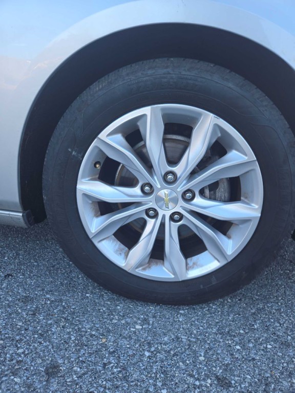 2020 Chevrolet Malibu Image 6