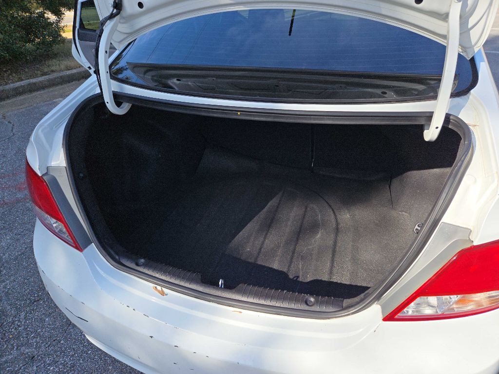 2016 Hyundai Accent Image 19