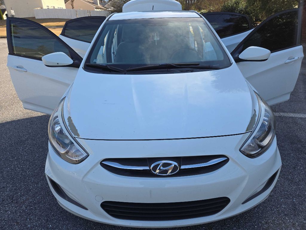 2016 Hyundai Accent Image 27