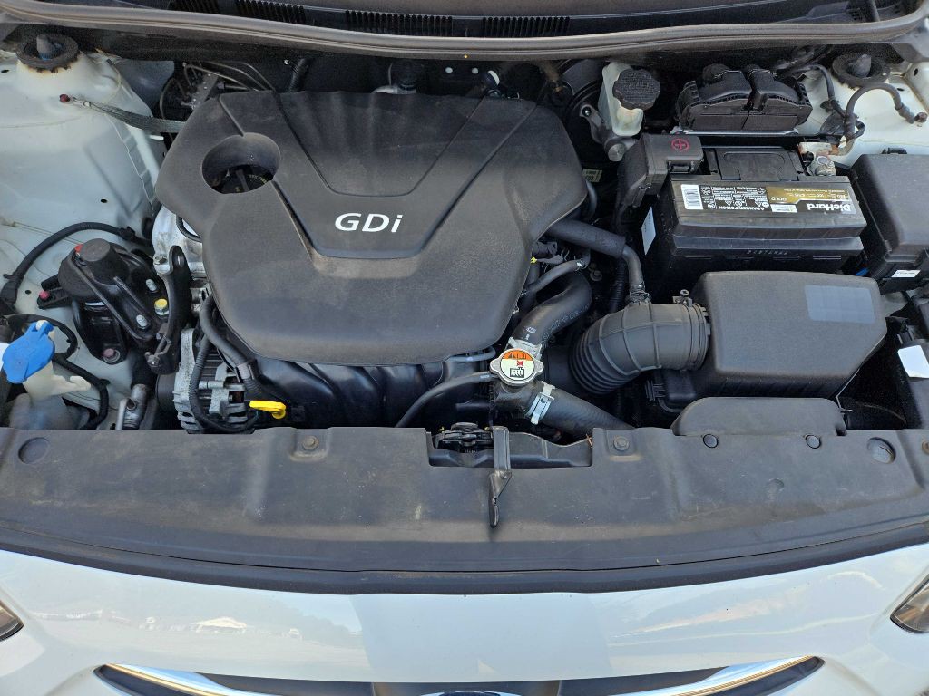 2016 Hyundai Accent Image 28