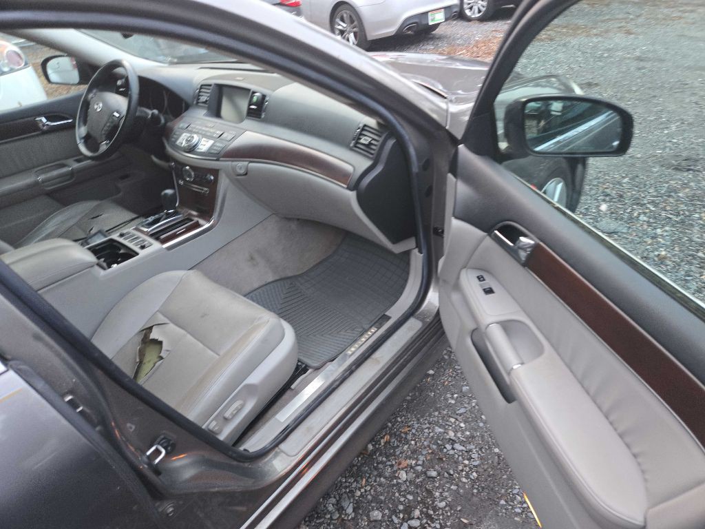 2009 INFINITI M35 Image 3
