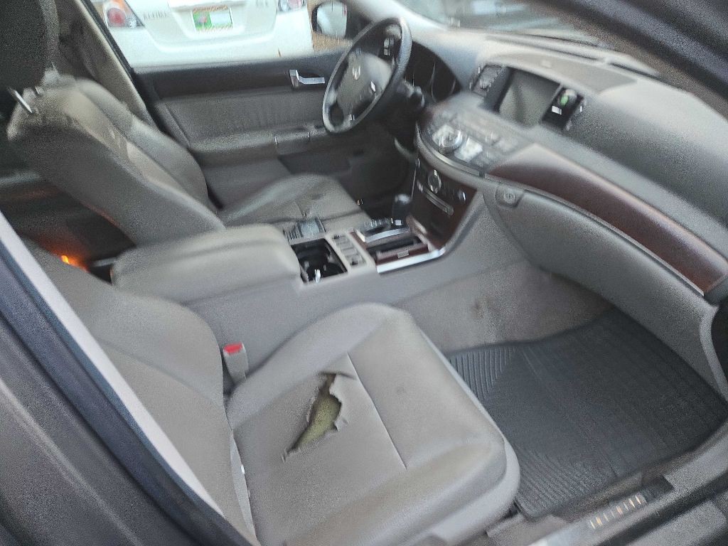 2009 INFINITI M35 Image 8