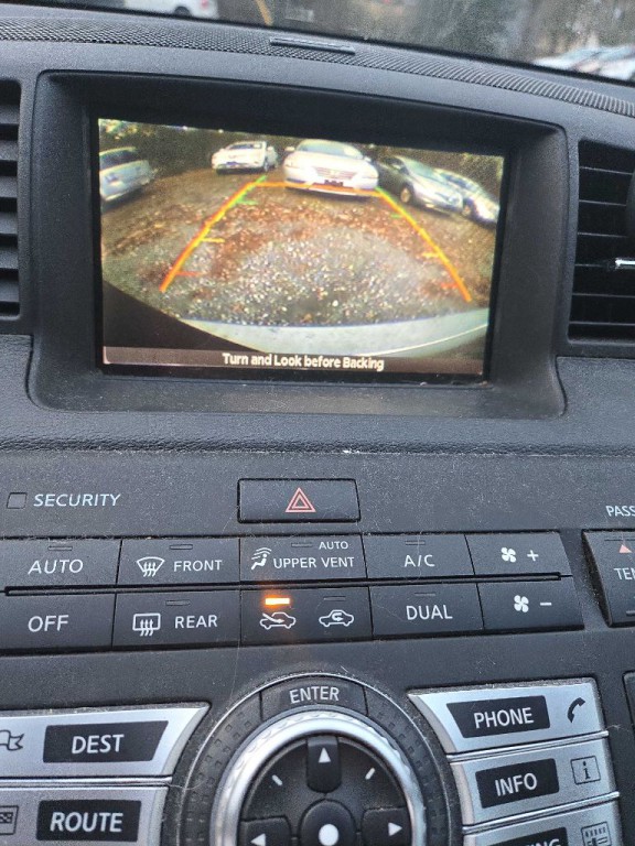 2009 INFINITI M35 Image 13