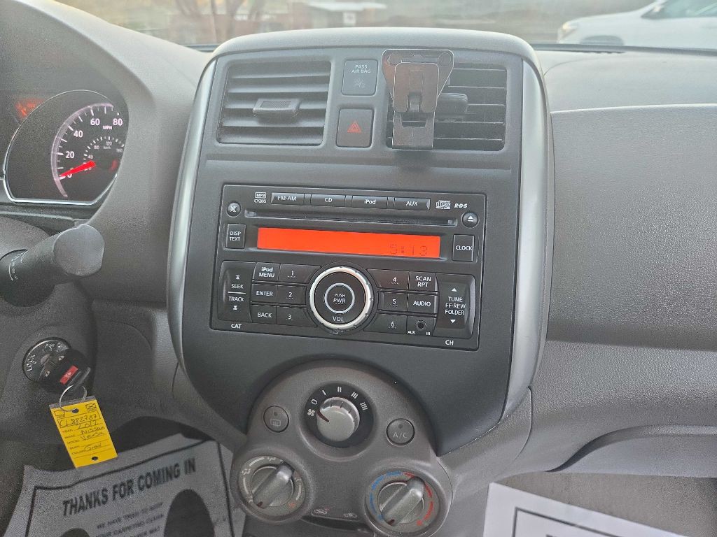 2012 Nissan Versa Image 8