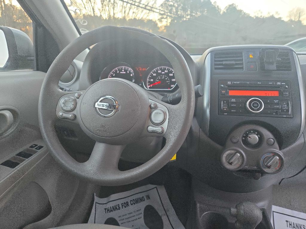 2012 Nissan Versa Image 9