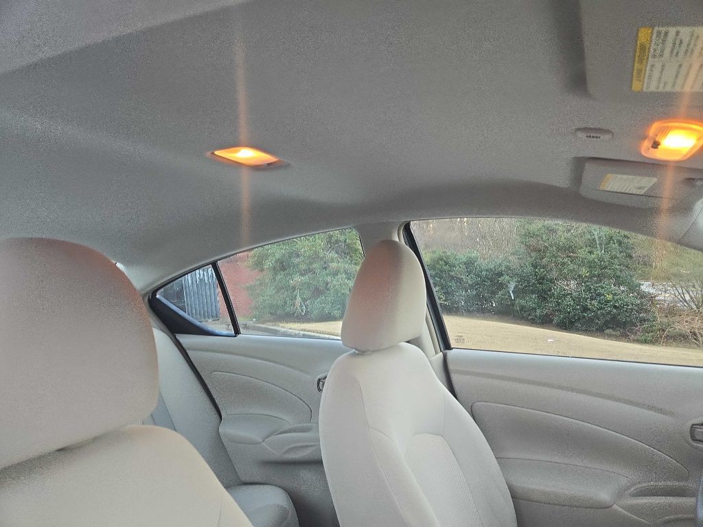 2012 Nissan Versa Image 12