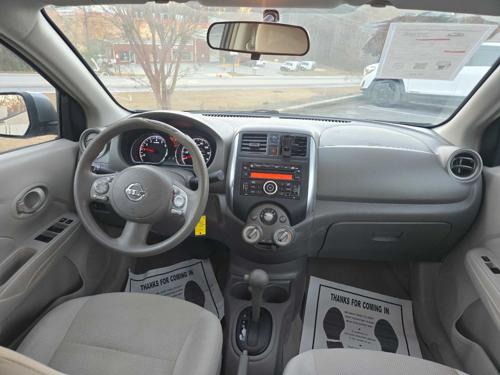2012 Nissan Versa Image 16