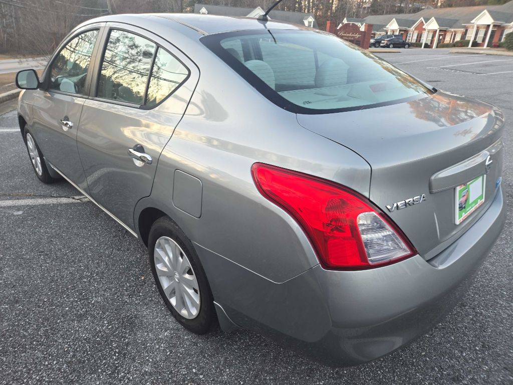 2012 Nissan Versa Image 20