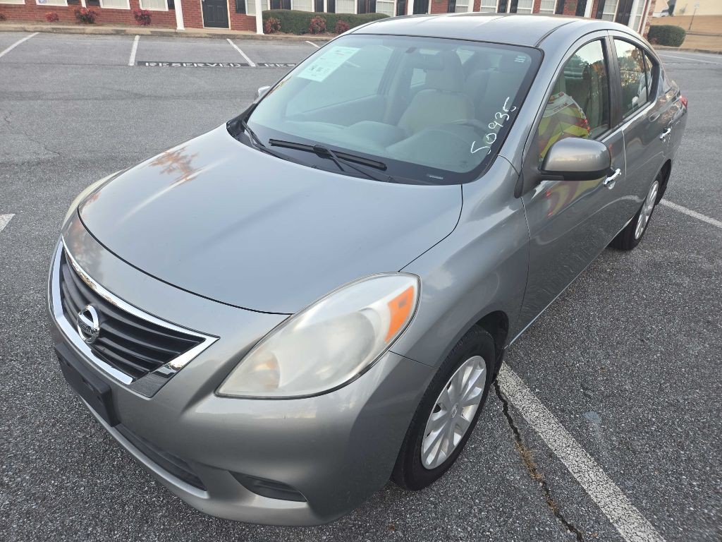 2012 Nissan Versa Image 5