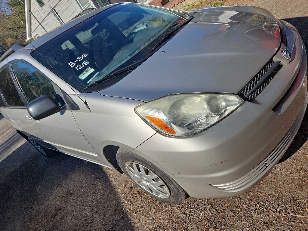 2004 Toyota Sienna Image 3