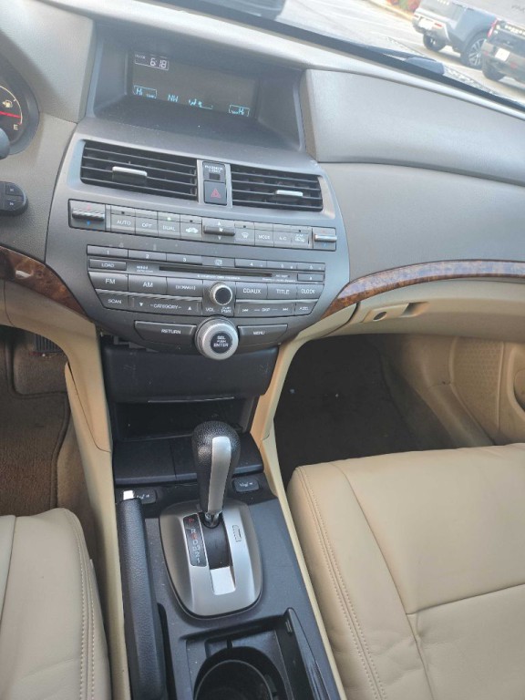 2008 Honda Accord Image 8