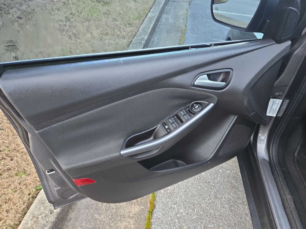 2013 Ford Focus Image 22