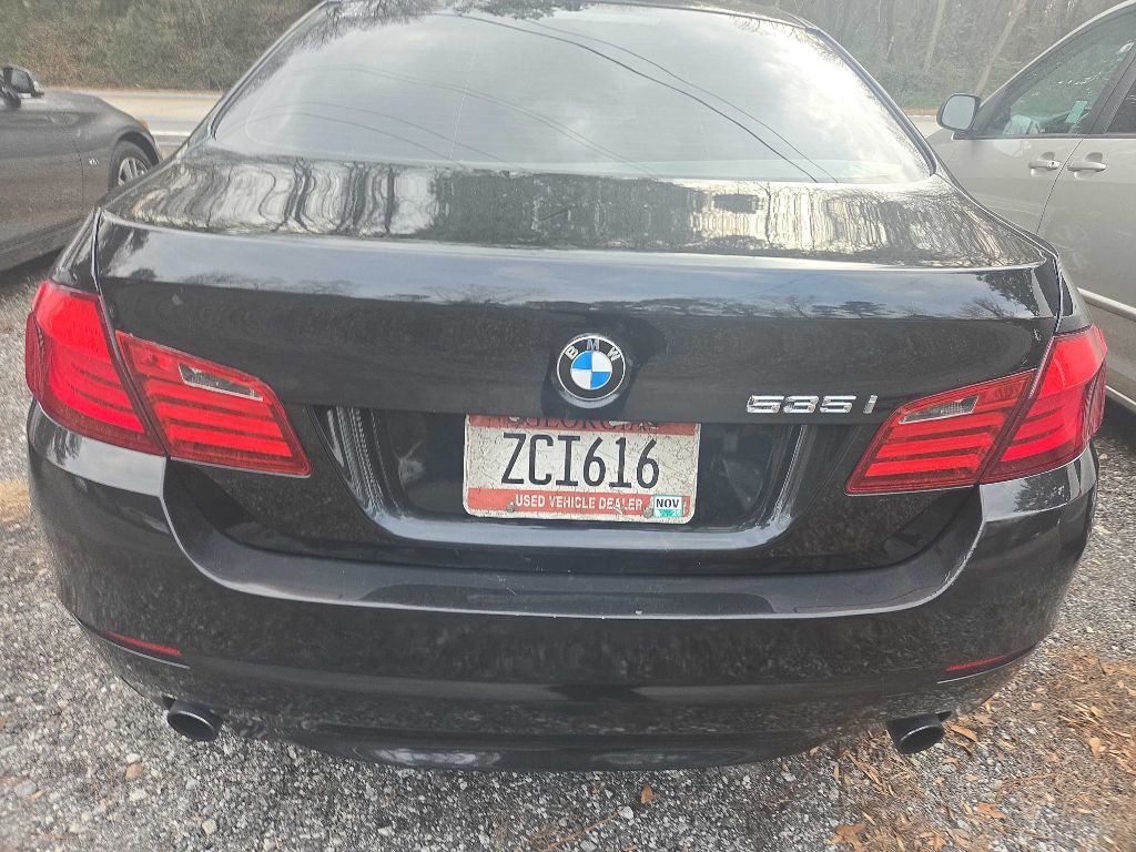 2011 BMW 5 Series Image 6