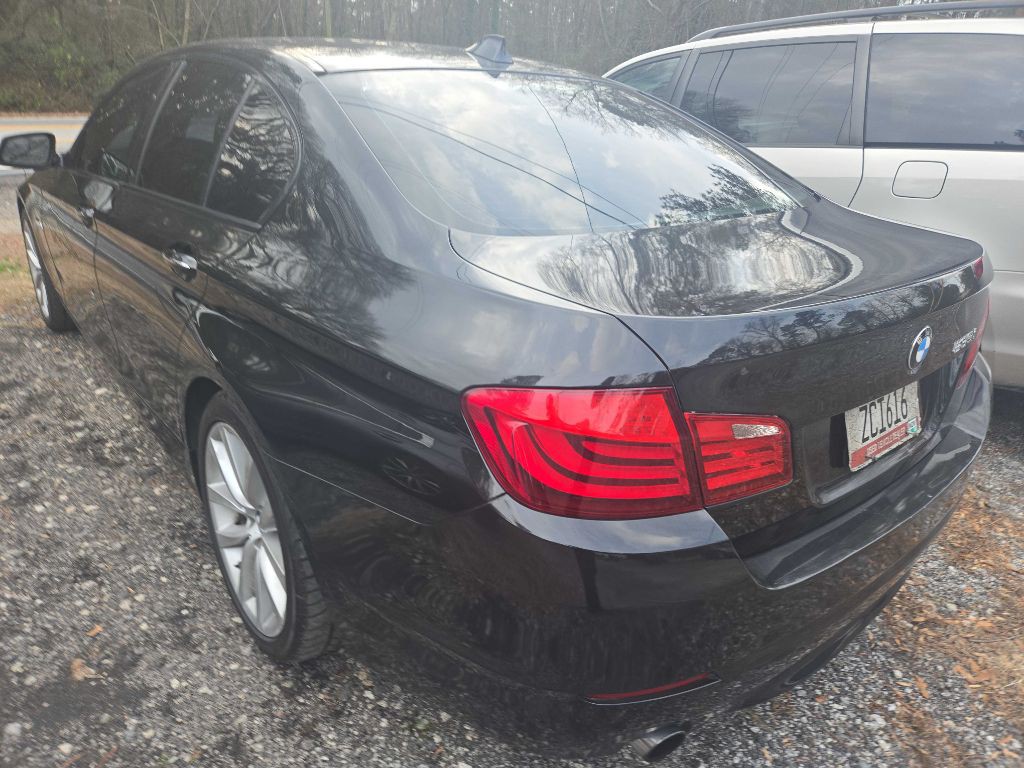 2011 BMW 5 Series Image 7