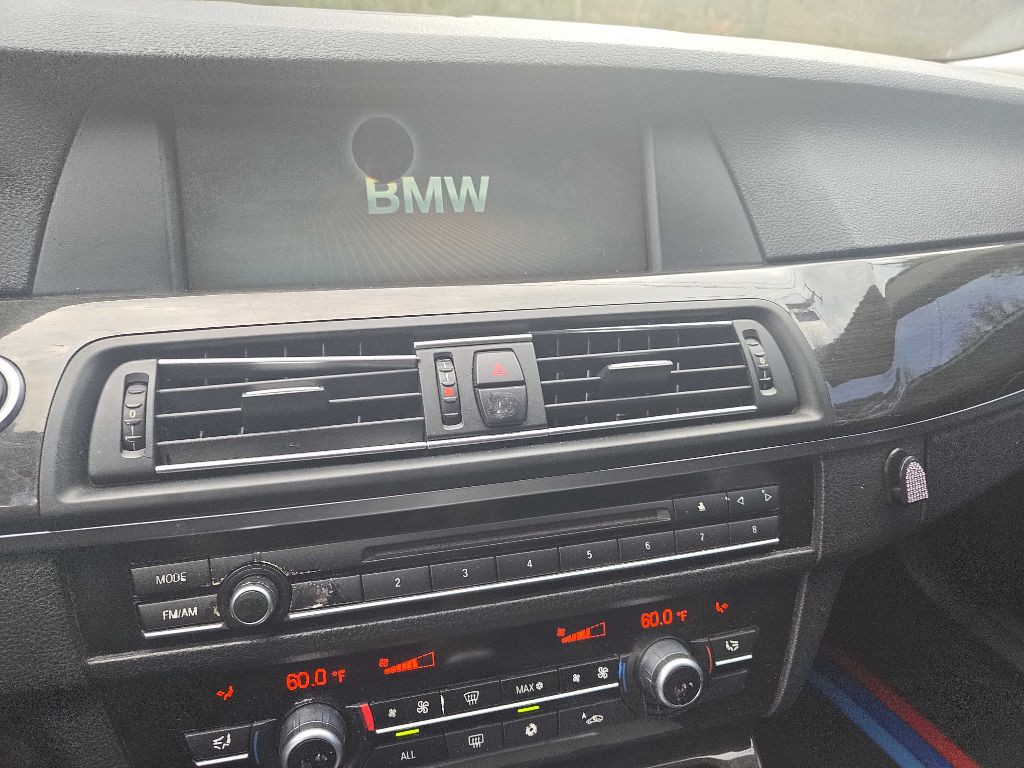 2011 BMW 5 Series Image 9