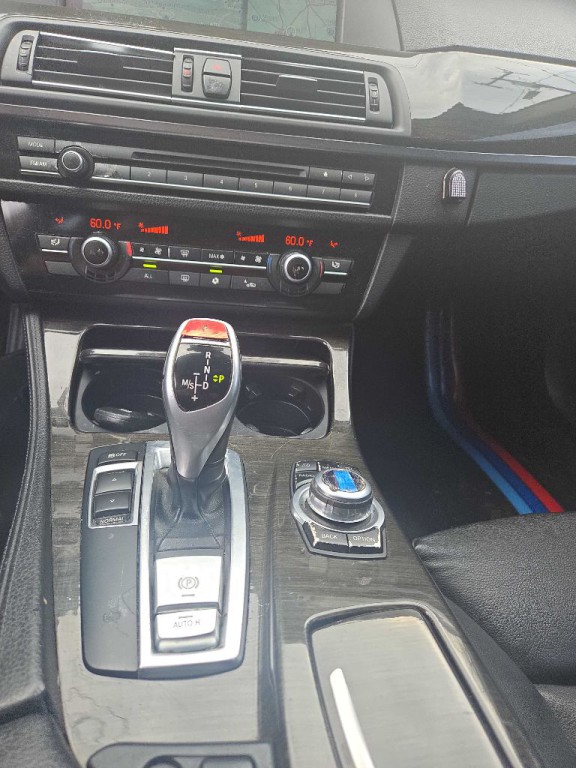 2011 BMW 5 Series Image 11