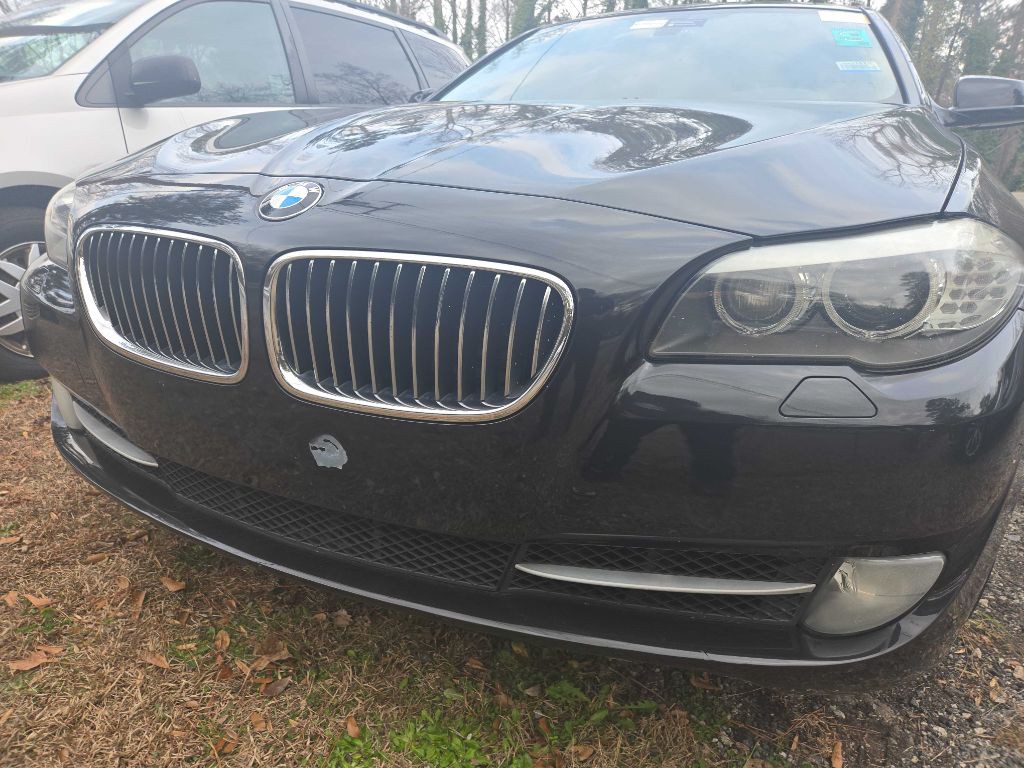 2011 BMW 5 Series Image 14