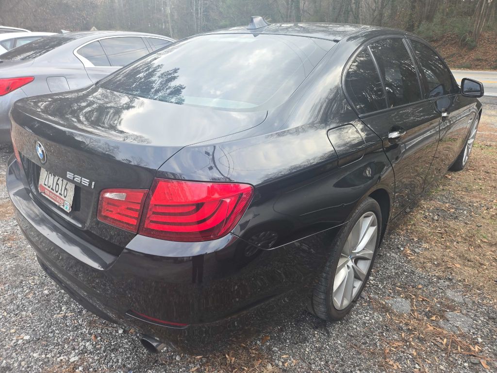 2011 BMW 5 Series Image 5
