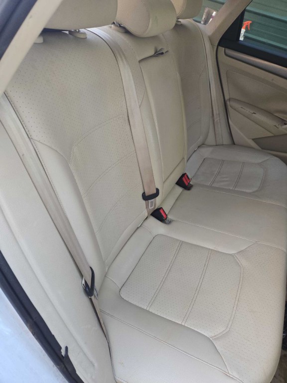 2014 Volkswagen Passat Image 3