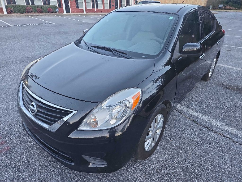 2014 Nissan Versa Image 1