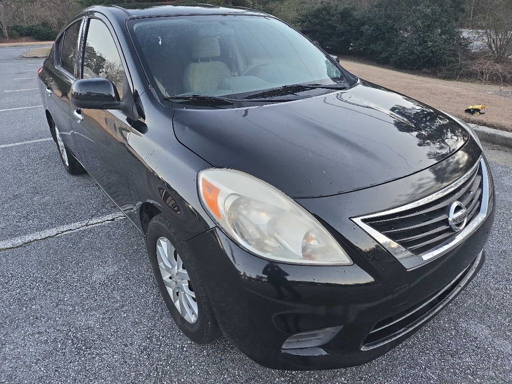 2014 Nissan Versa Image 4