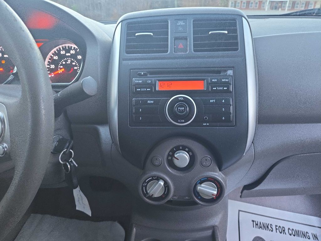 2014 Nissan Versa Image 7