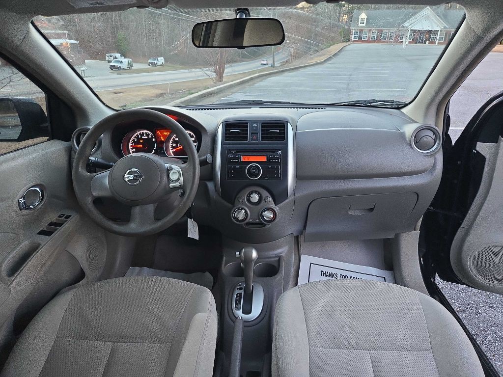 2014 Nissan Versa Image 11