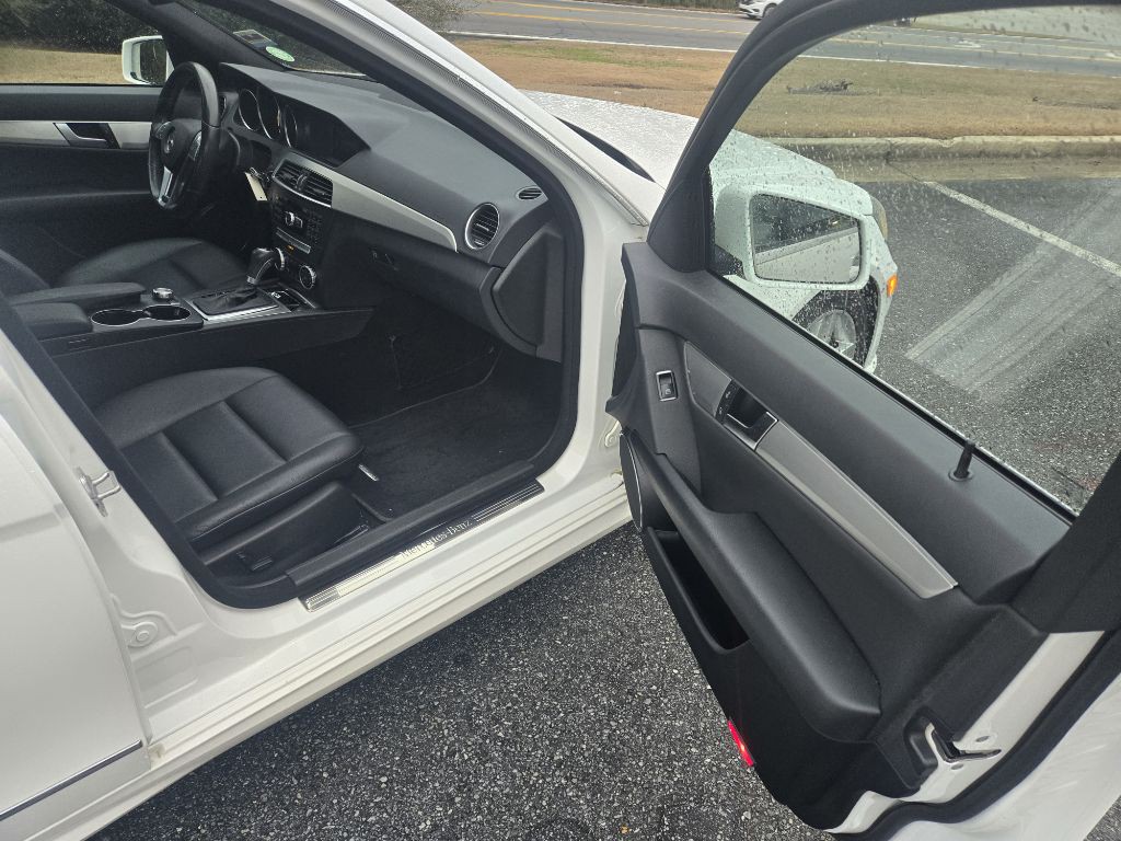 2013 Mercedes-Benz C-Class Image 7