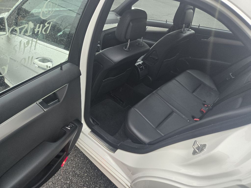 2013 Mercedes-Benz C-Class Image 23