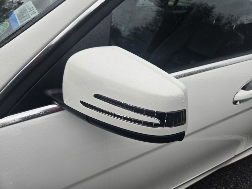 2013 Mercedes-Benz C-Class Image 30