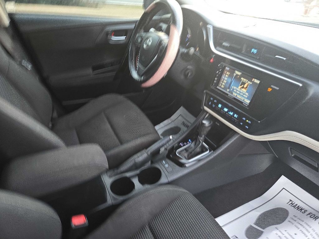 2016 Toyota Corolla Image 7