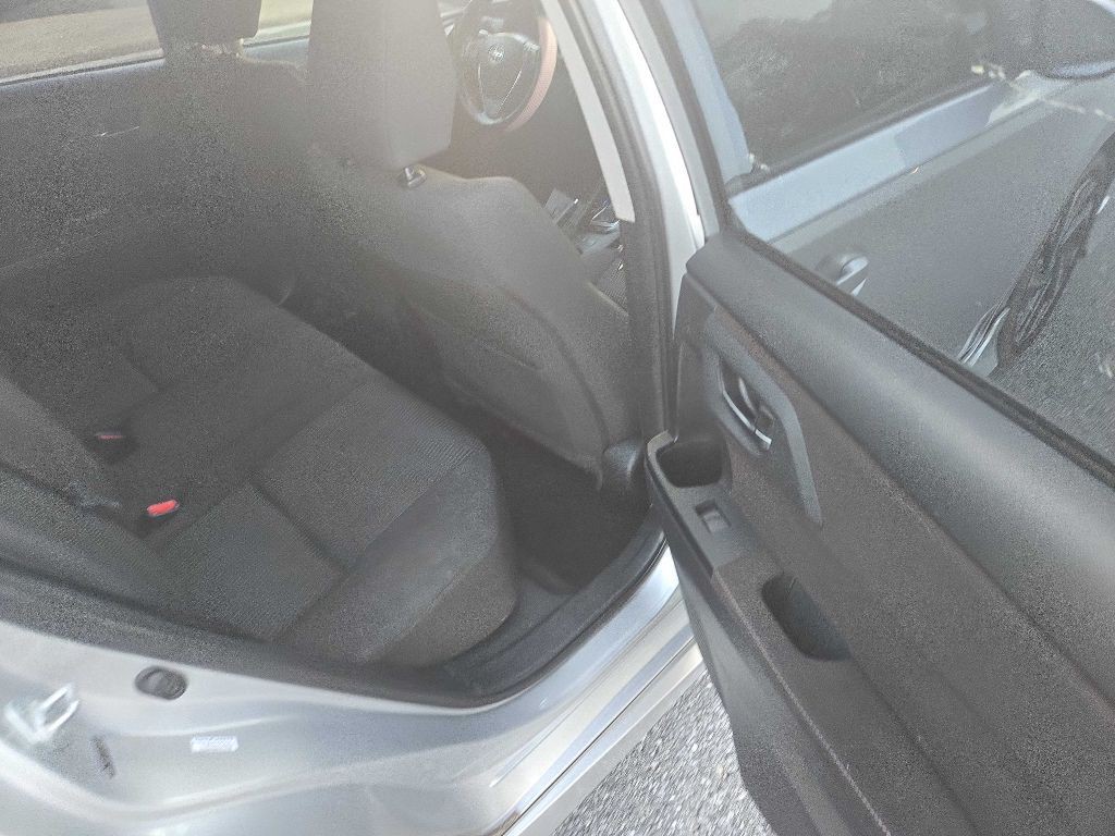 2016 Toyota Corolla Image 9