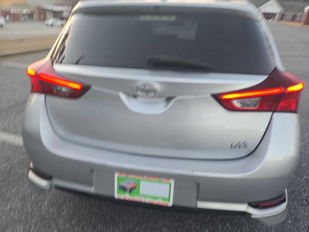 2016 Toyota Corolla Image 13