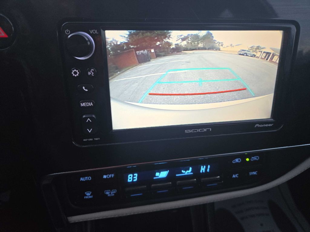 2016 Toyota Corolla Image 24