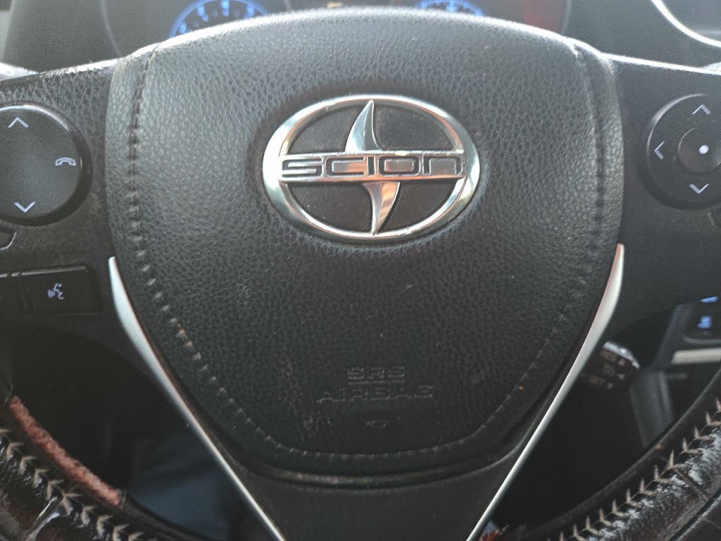 2016 Toyota Corolla Image 26