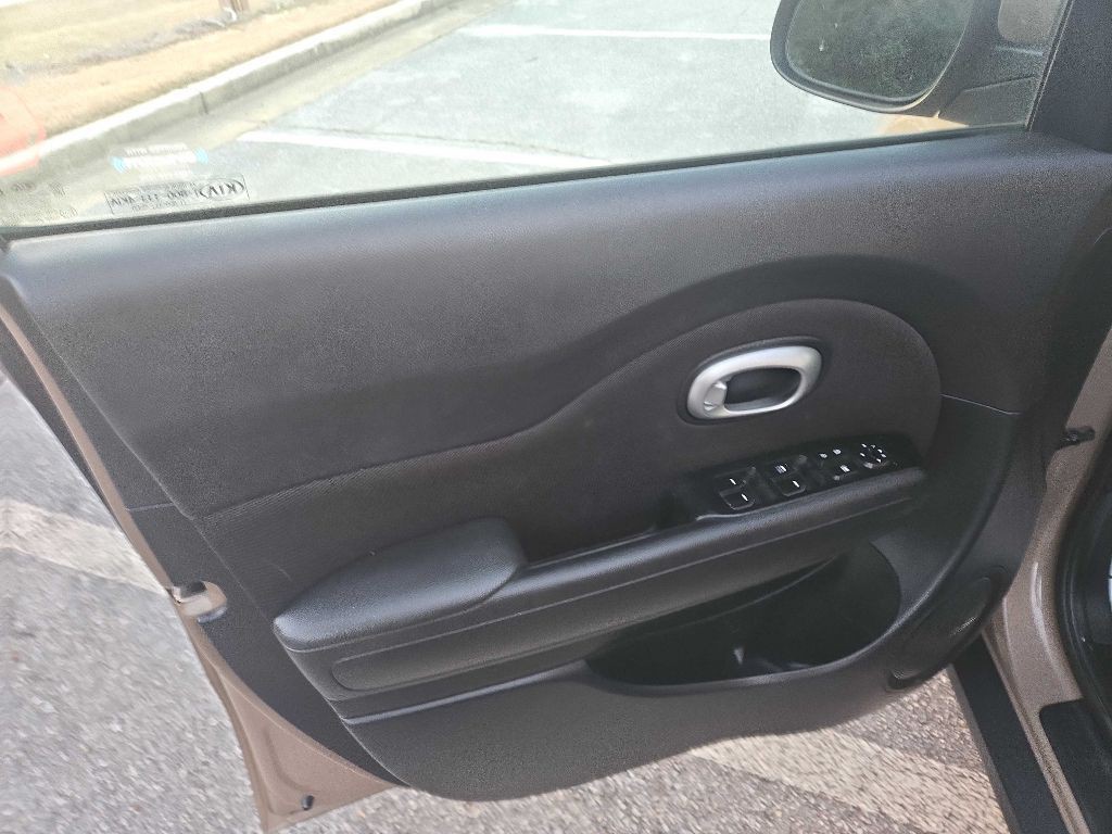 2016 Kia Soul Image 14