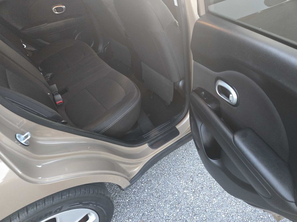 2016 Kia Soul Image 21