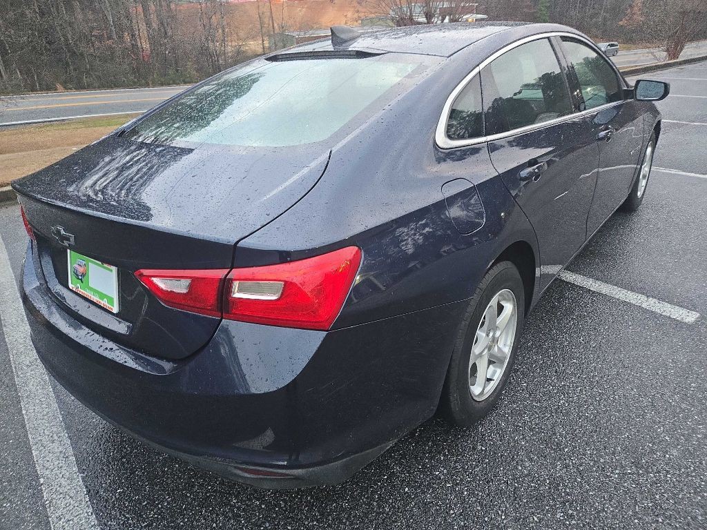 2018 Chevrolet Malibu Image 8
