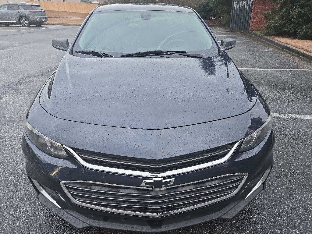 2018 Chevrolet Malibu Image 2