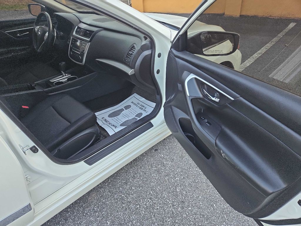 2016 Nissan Altima Image 7