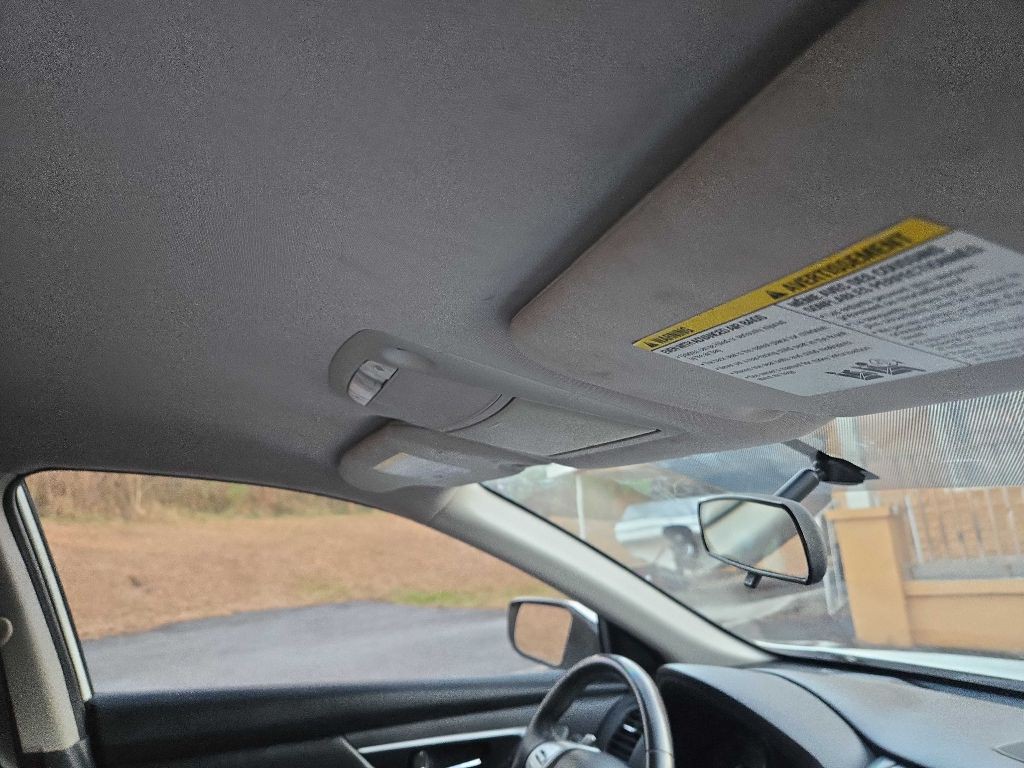 2016 Nissan Altima Image 9