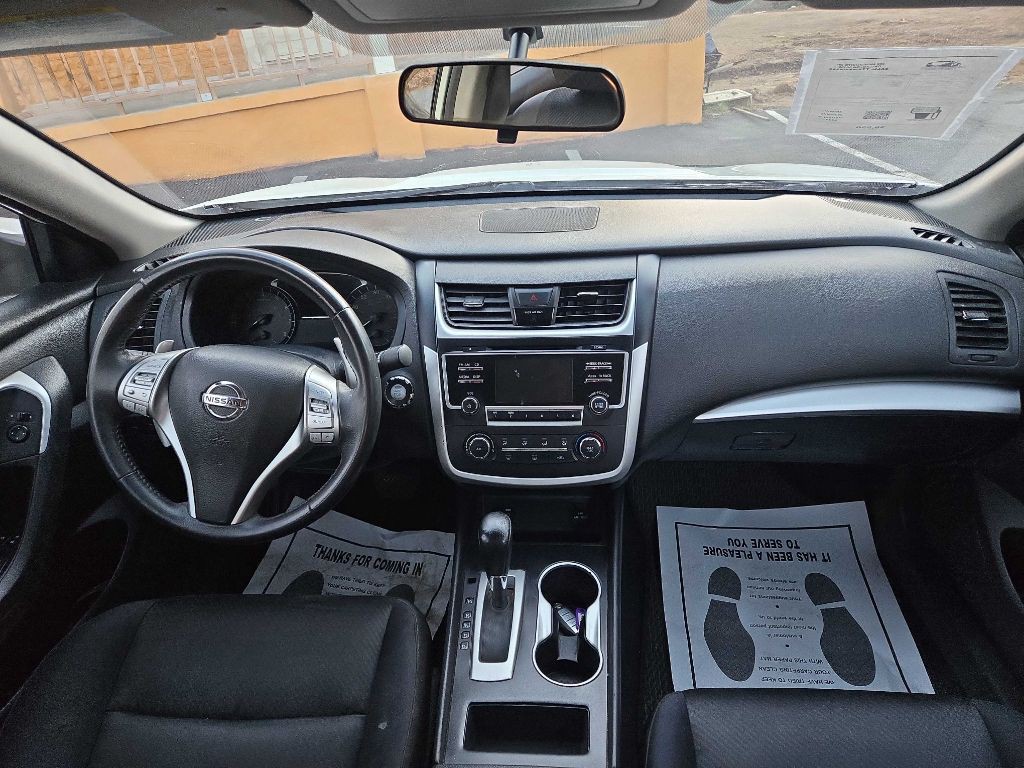2016 Nissan Altima Image 12