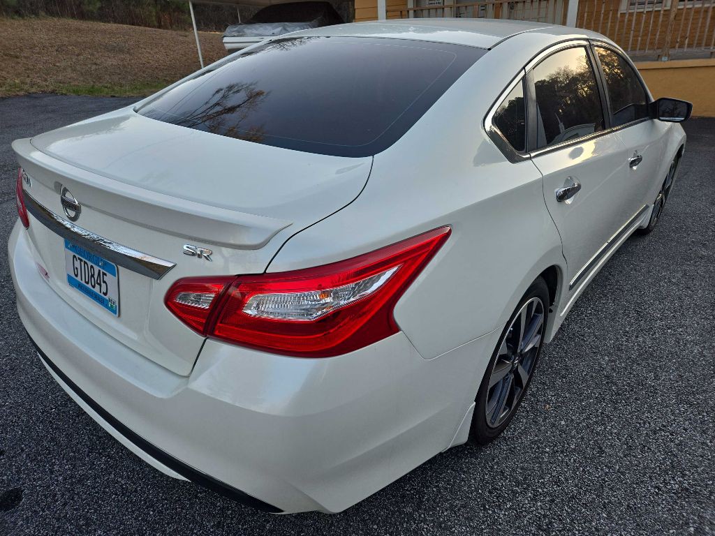 2016 Nissan Altima Image 15