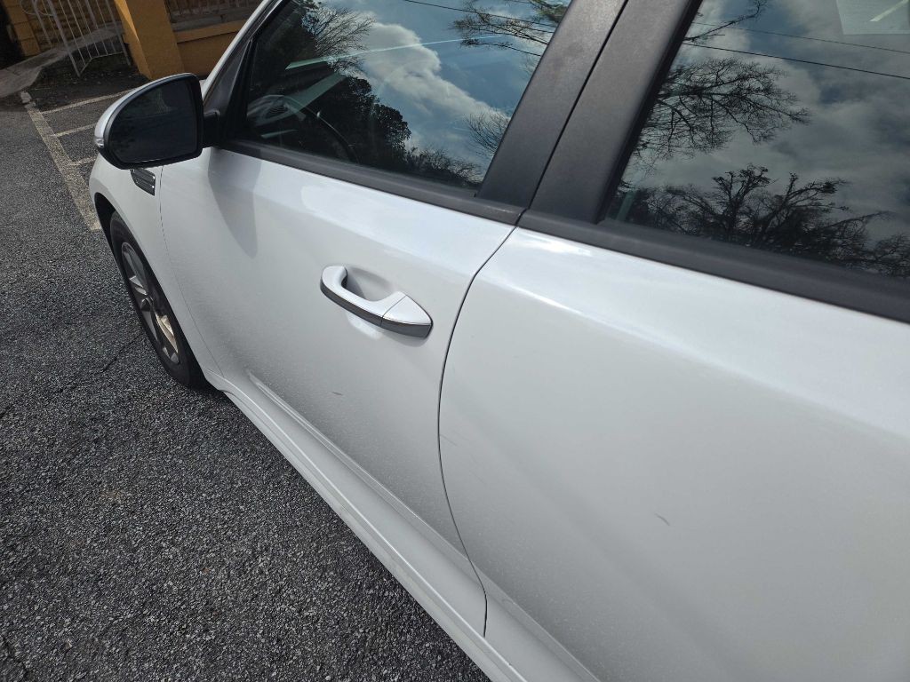 2019 Kia Optima Image 17