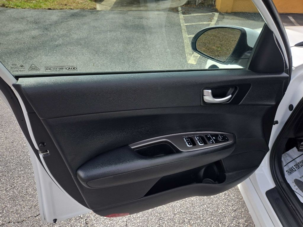 2019 Kia Optima Image 18