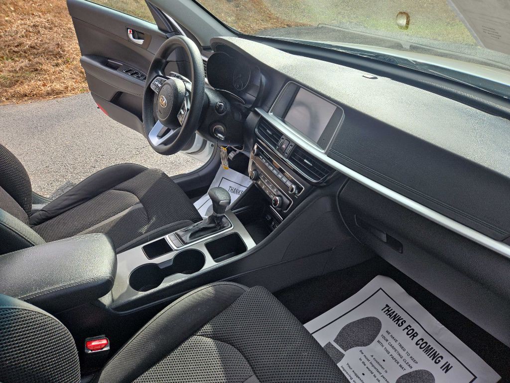 2019 Kia Optima Image 26