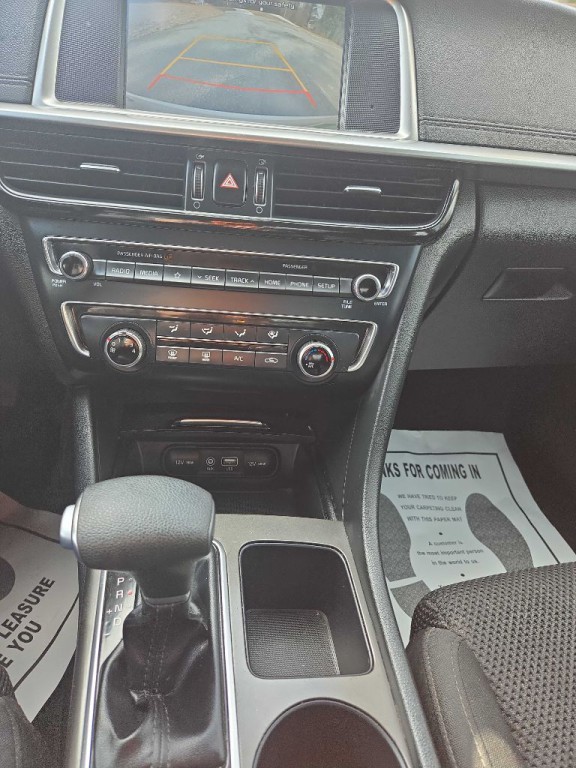 2019 Kia Optima Image 4