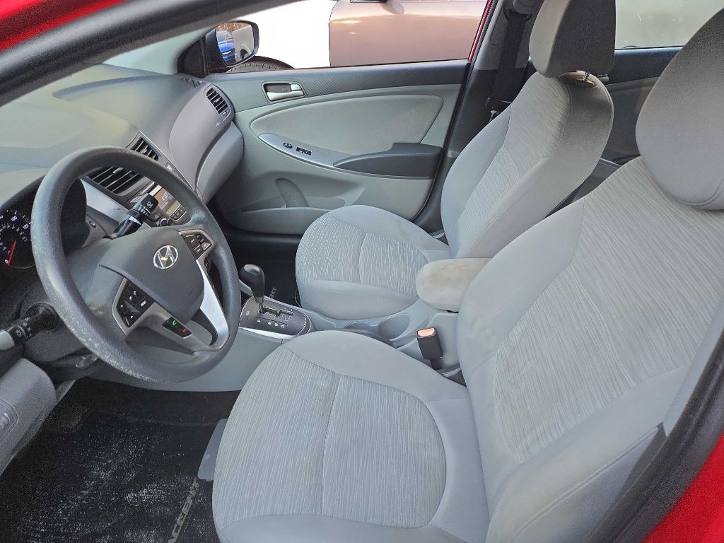 2016 Hyundai Accent Image 10