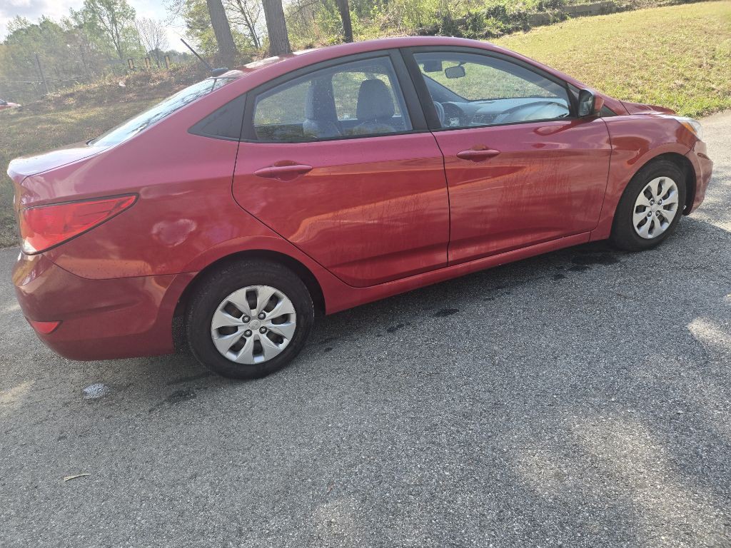 2016 Hyundai Accent Image 6